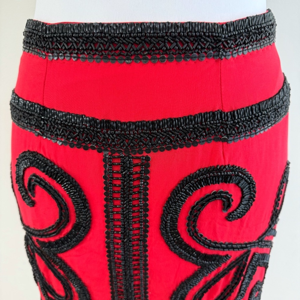 KARINA GRIMALDI RED SILK BLACK BEADED SEQUIN MINI SKIRT - Picture 3 of 9